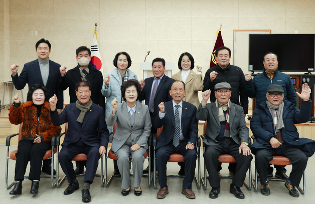 오관영 대전 동구의장 대한노인회 동구지회 방문