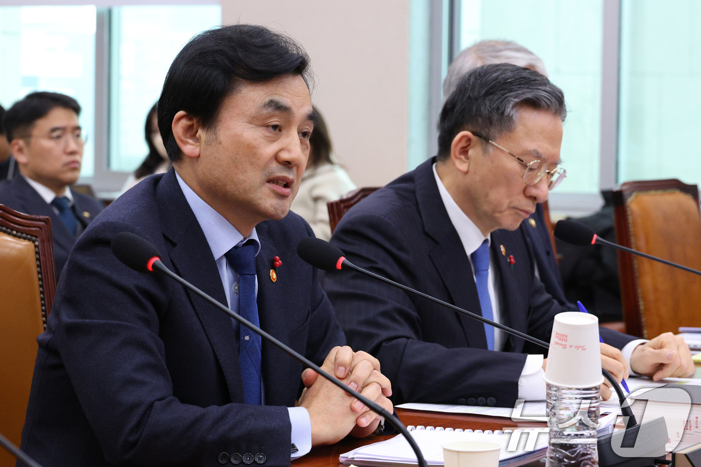 (서울=뉴스1) 신웅수 기자 = 안규백 국방부 장관이 12일 서울 여의도 국회에서 열린 법제사법위원회 전체회의에서 의원 질의에 답변하고 있다. 2026.1.12/뉴스1