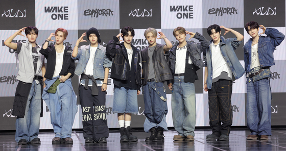 알파드라이브원, 핫 데뷔