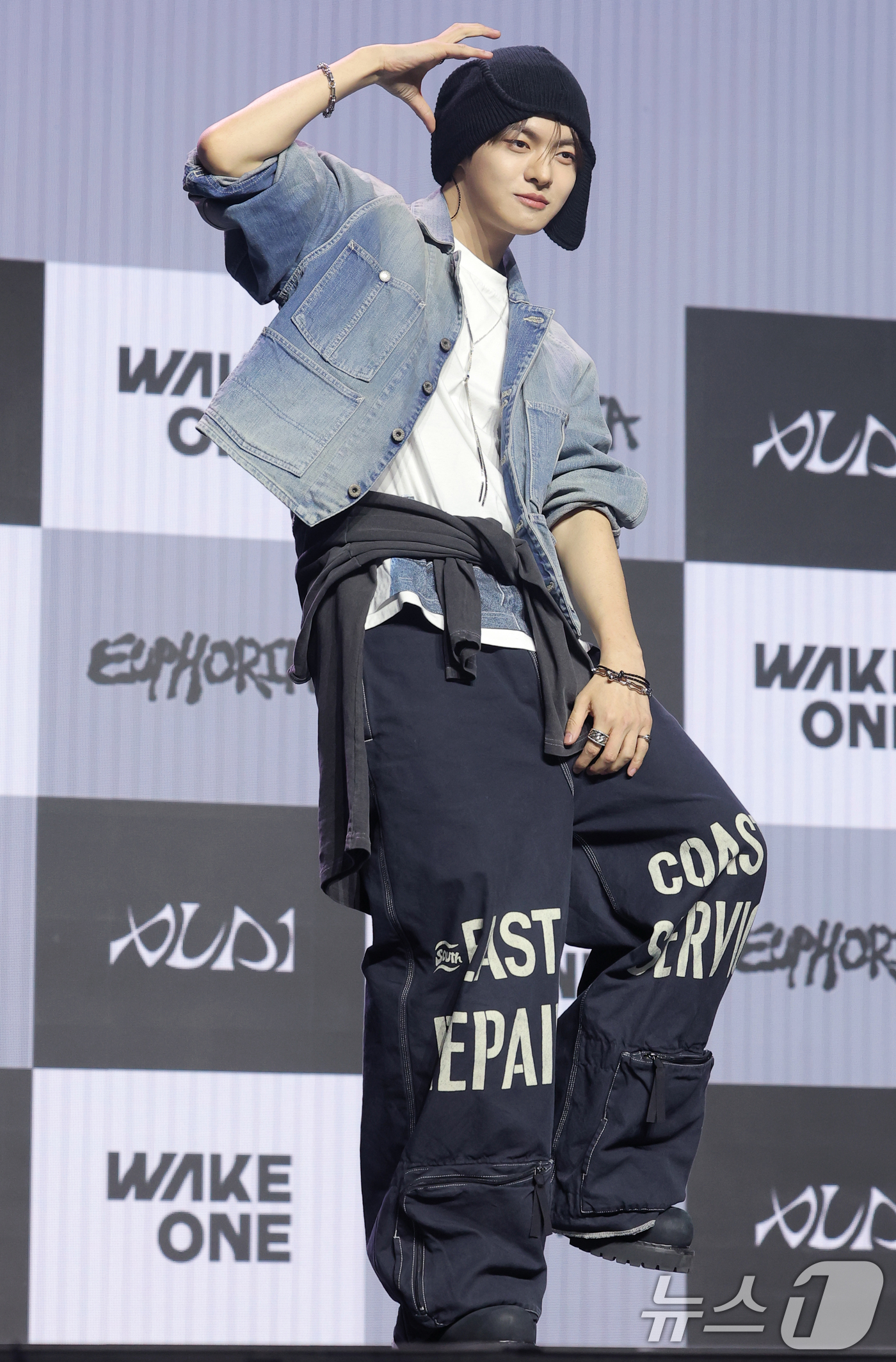 (서울=뉴스1) 권현진 기자 = 그룹 알파드라이브원(ALD1)의 리오가 12일 서울 용산구 블루스퀘어 SOL트래블홀에서 열린 미니 1집  'EUPHORIA'(유포리아) 발매 쇼케이 …