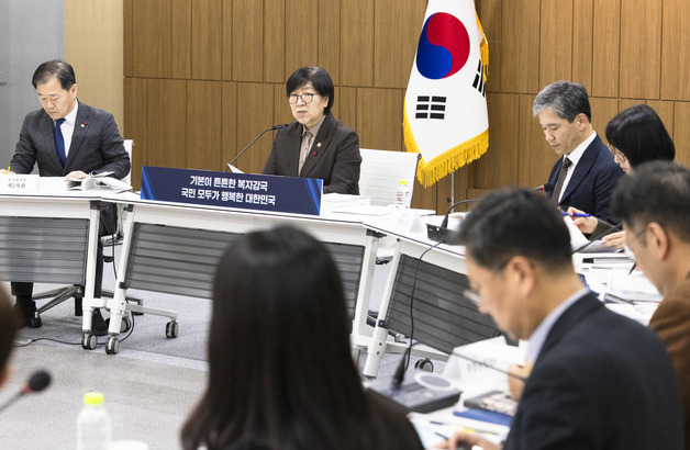 혈액 보유량 3.4일까지 줄어…정은경 장관, 산하기관 헌혈 참여 독려