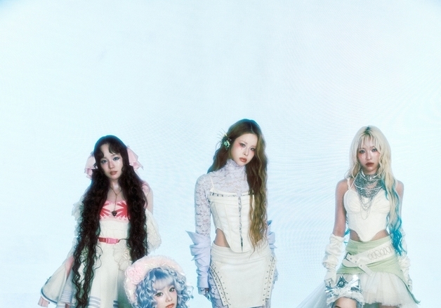 XG, 그룹명 의미 바꿨다…"'걸스'에서 '진즈'로 새 챕터"