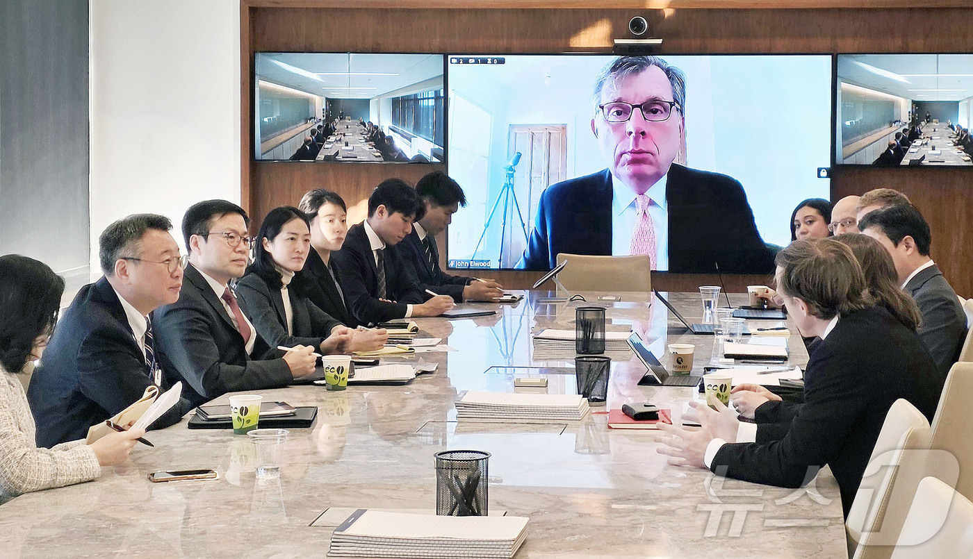 (서울=뉴스1) = 여한구 산업통상부 통상교섭본부장이 12일(현지시간) 미국 워싱턴 D.C.에서열린 'A&P IEEPA 라운드테이블'에 참석하고 있다. (산업통상부 제공. 재판매 …