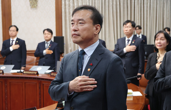 與 인사로 4인체제 구성한 방미통위…내홍 싸인 野  '발만 동동'