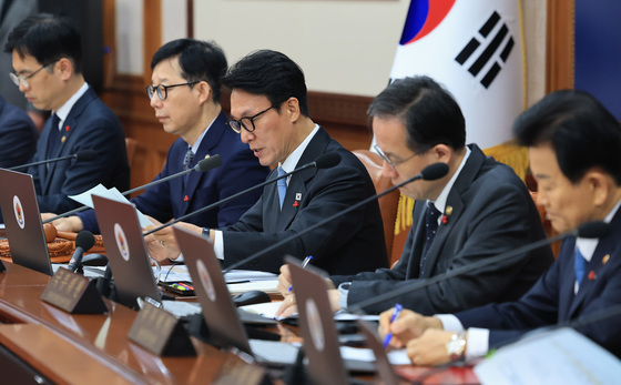 국무회의 주재하는 김민석 총리