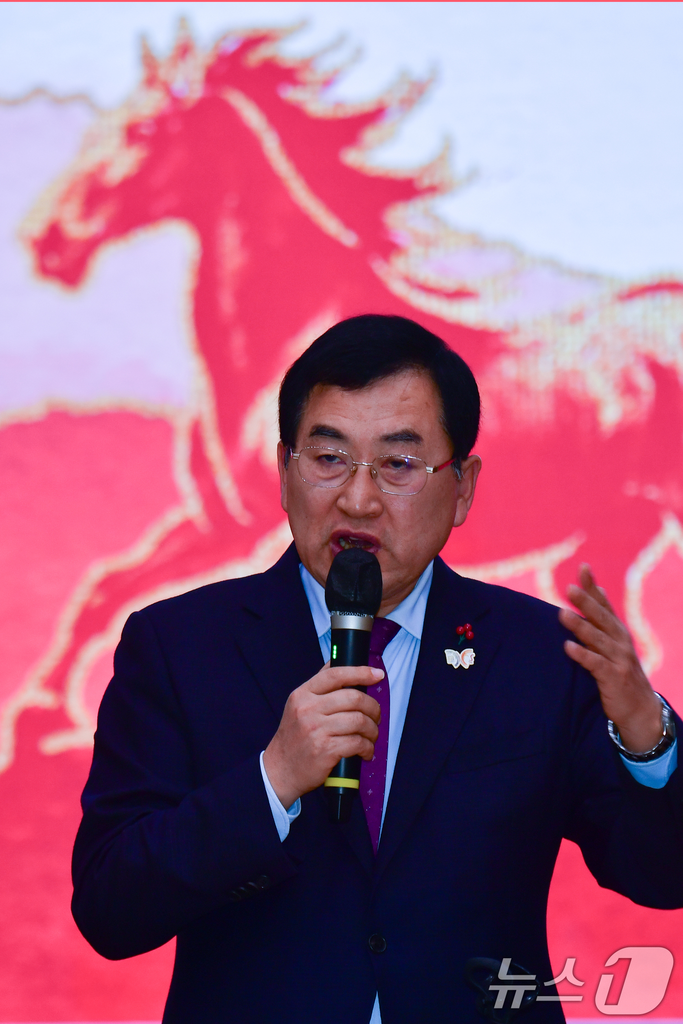 (경주=뉴스1) 최창호 기자 = 주낙영 경북 경주시장이 13일 시청 알천홀에서 열린 신년 기자간담회에서 인사말을 하고 있다. 2026.1.13/뉴스1