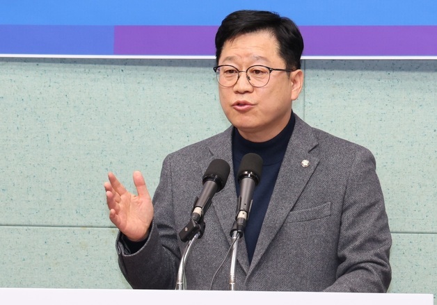 용인 반도체 관련 발언하는 안호영 기후노동위원장