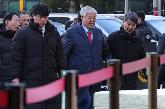 전광훈, 서부지법 난동 사태 선동 혐의 영장실질심사 출석