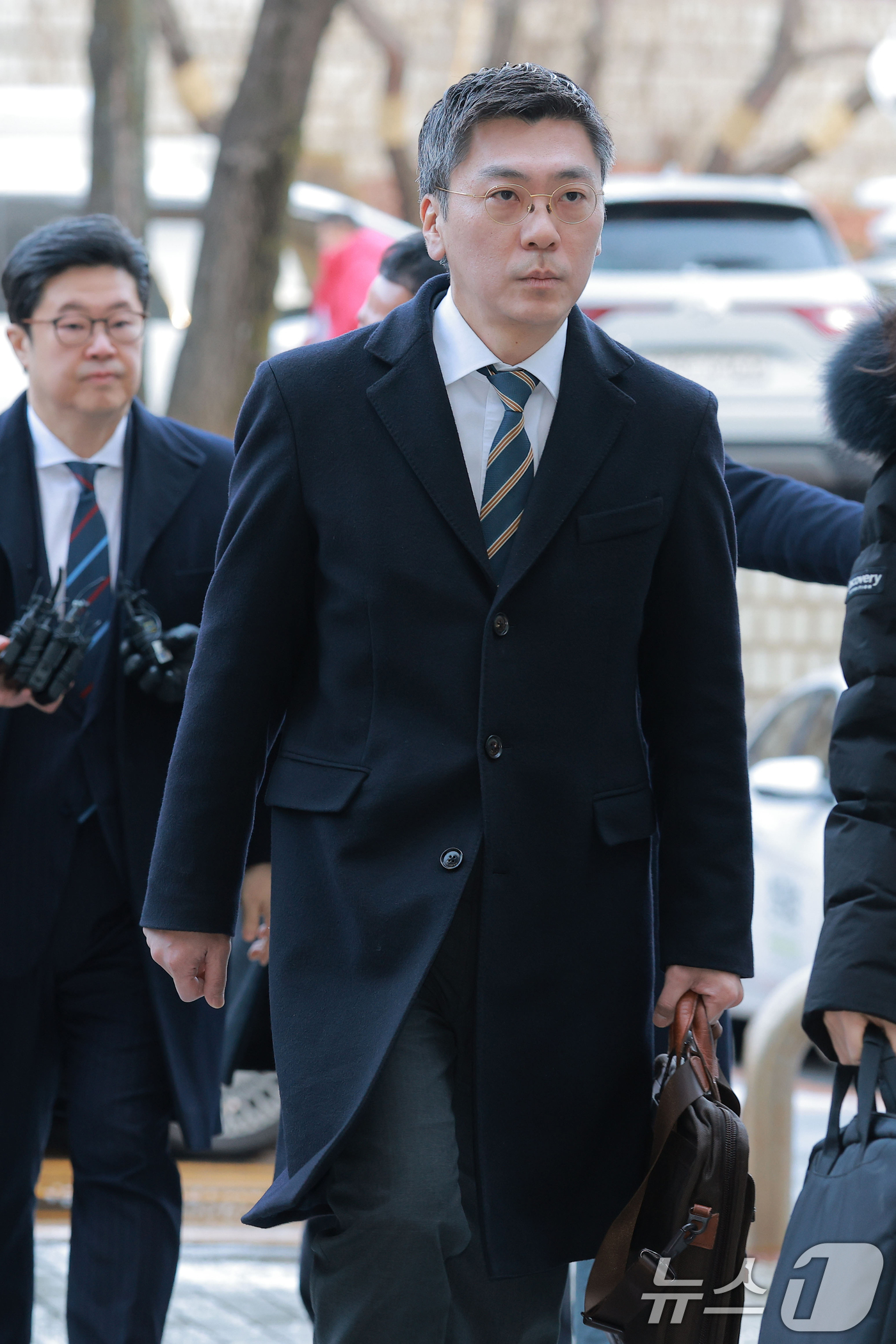 (서울=뉴스1) 오대일 기자 = '홈플러스 사태' 관련 자본시장법 위반 등의 혐의를 받는 김정환 MBK파트너스 부사장이 13일 오전 서울 서초구 서울중앙지방법원에서 열린 구속 전 …