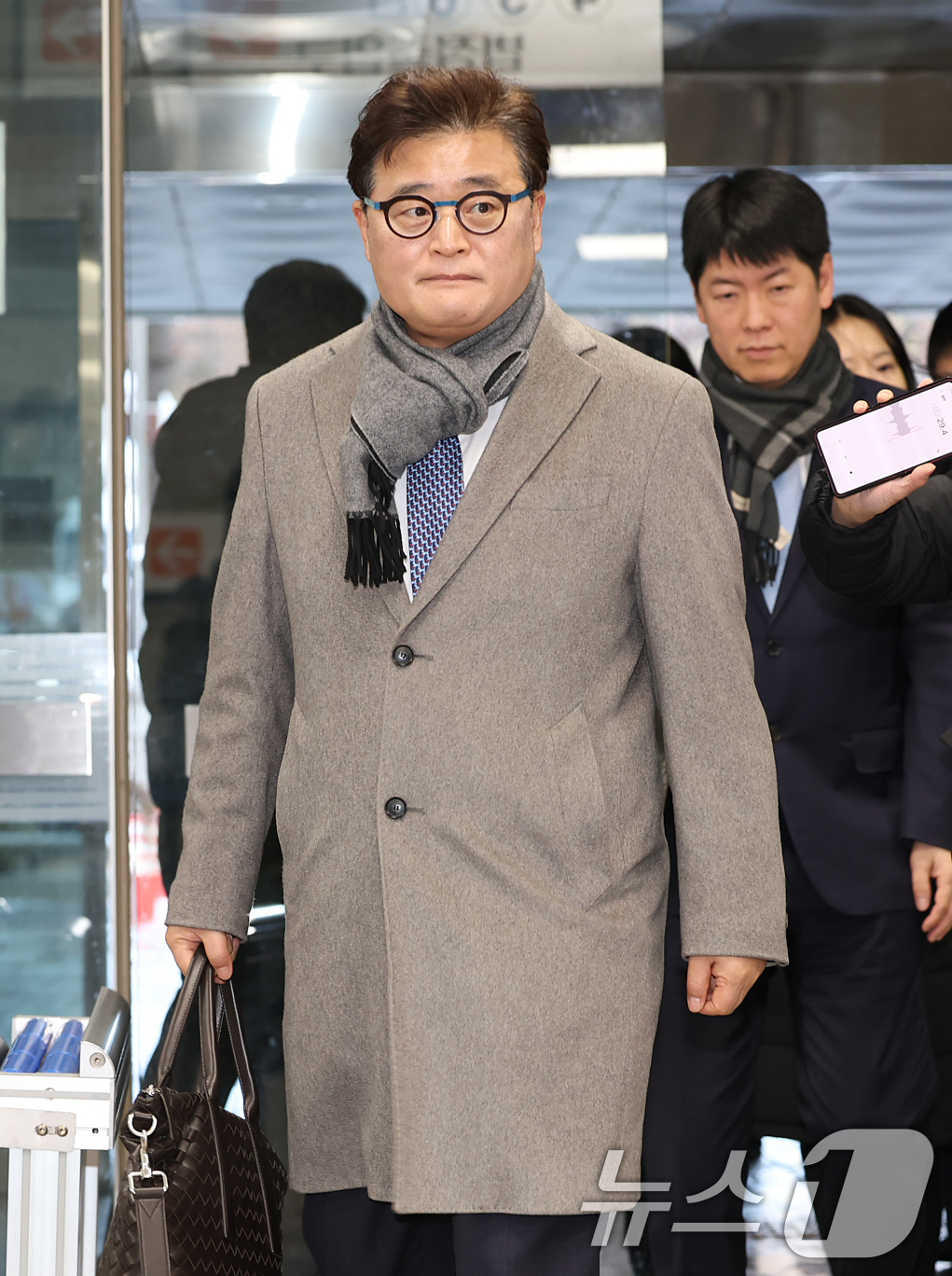 (서울=뉴스1) 오대일 기자 = 박억수 내란 특검보가 13일 오전 서울 서초구 서울중앙지방법원에서 열린 윤석열 전 대통령의 내란 우두머리 혐의 사건 결심 공판에 참석하고 있다. 2 …