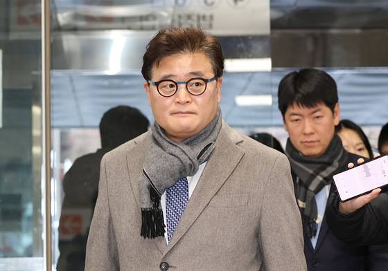 윤석열 1심 결심공판 참석하는 박억수 특검보