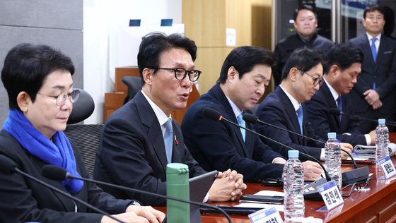 간담회 발언하는 김민석 총리