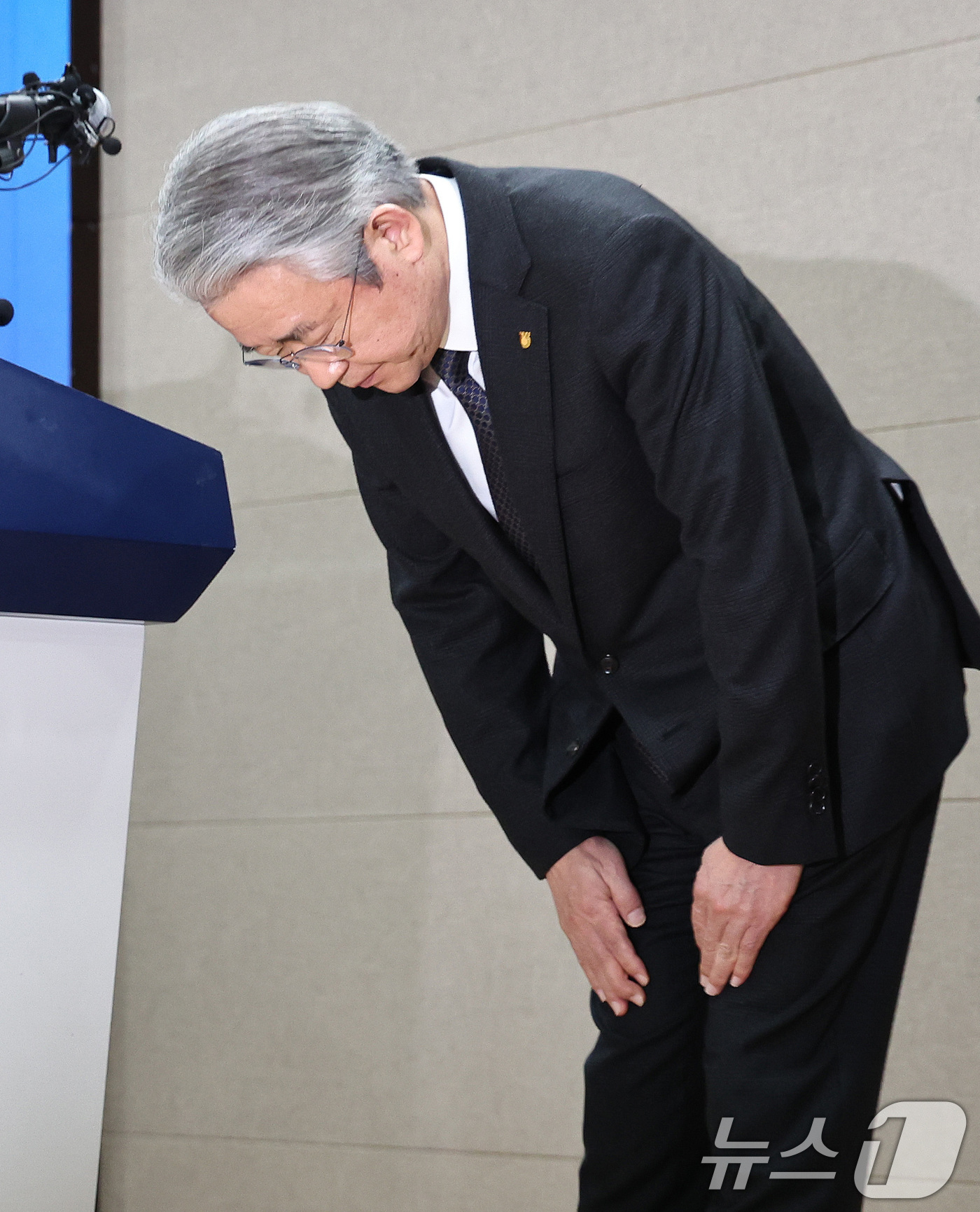 (서울=뉴스1) 구윤성 기자 = 강호동 농협중앙회장이 13일 오전 서울 중구 농협중앙회 본관에서 농림축산식품부가 지난 8일 발표한 농협중앙회에 대한 특별감사 중간 결과와 관련해 대 …