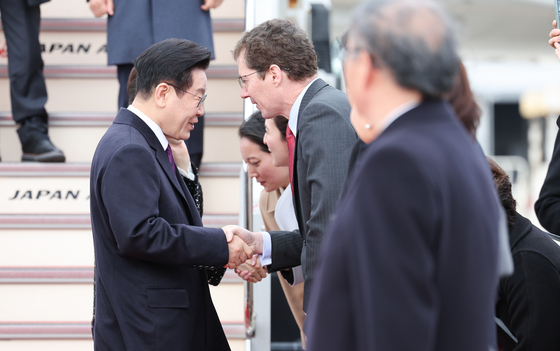 일본 도착한 이재명 대통령