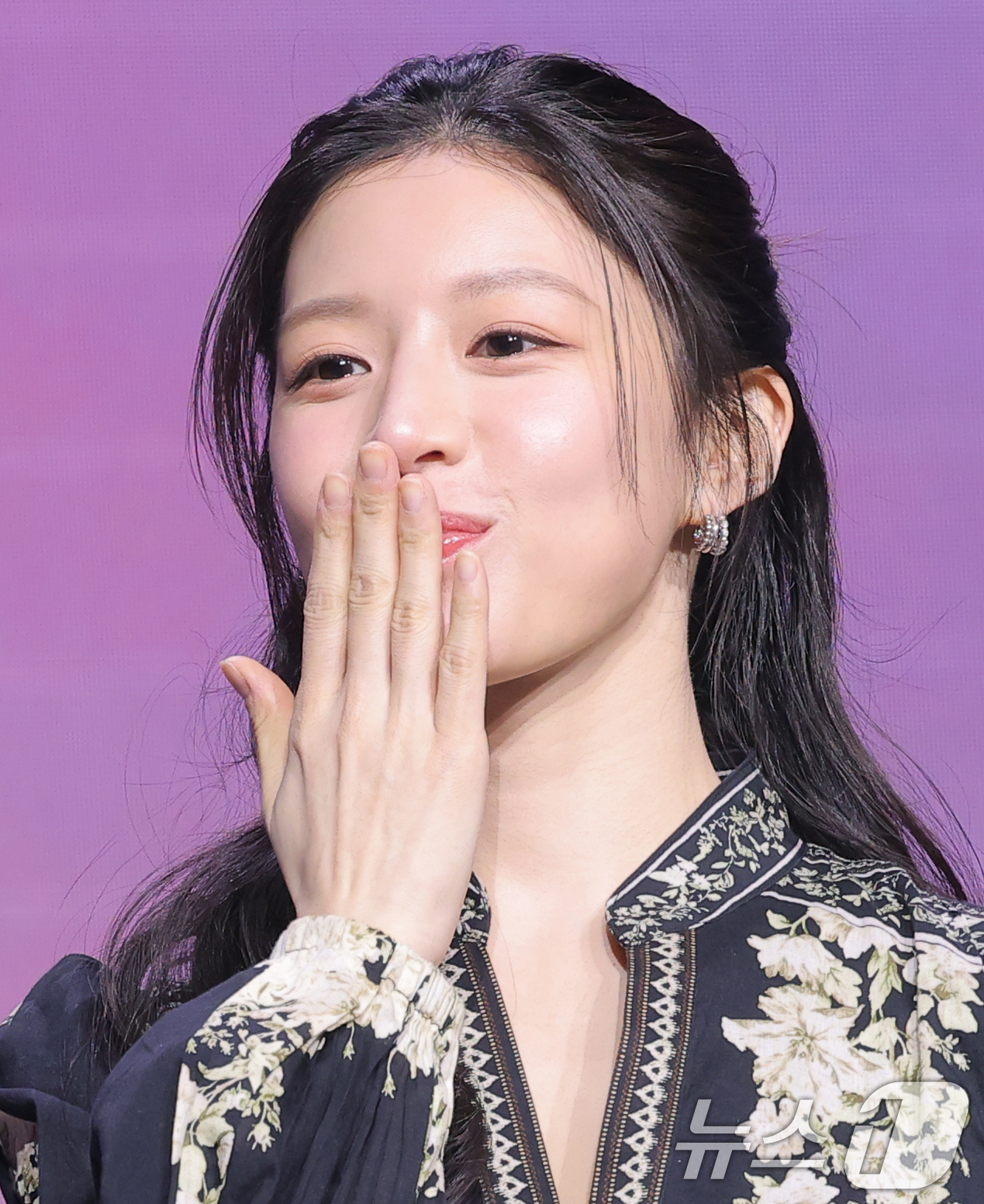 (서울=뉴스1) 권현진 기자 = 배우 고윤정이 13일 서울 강남구 조선팰리스 서울강남에서 열린 넷플릭스 시리즈 '이 사랑 통역 되나요?' 제작발표회에 참석해 포즈를 취하고 있다.' …