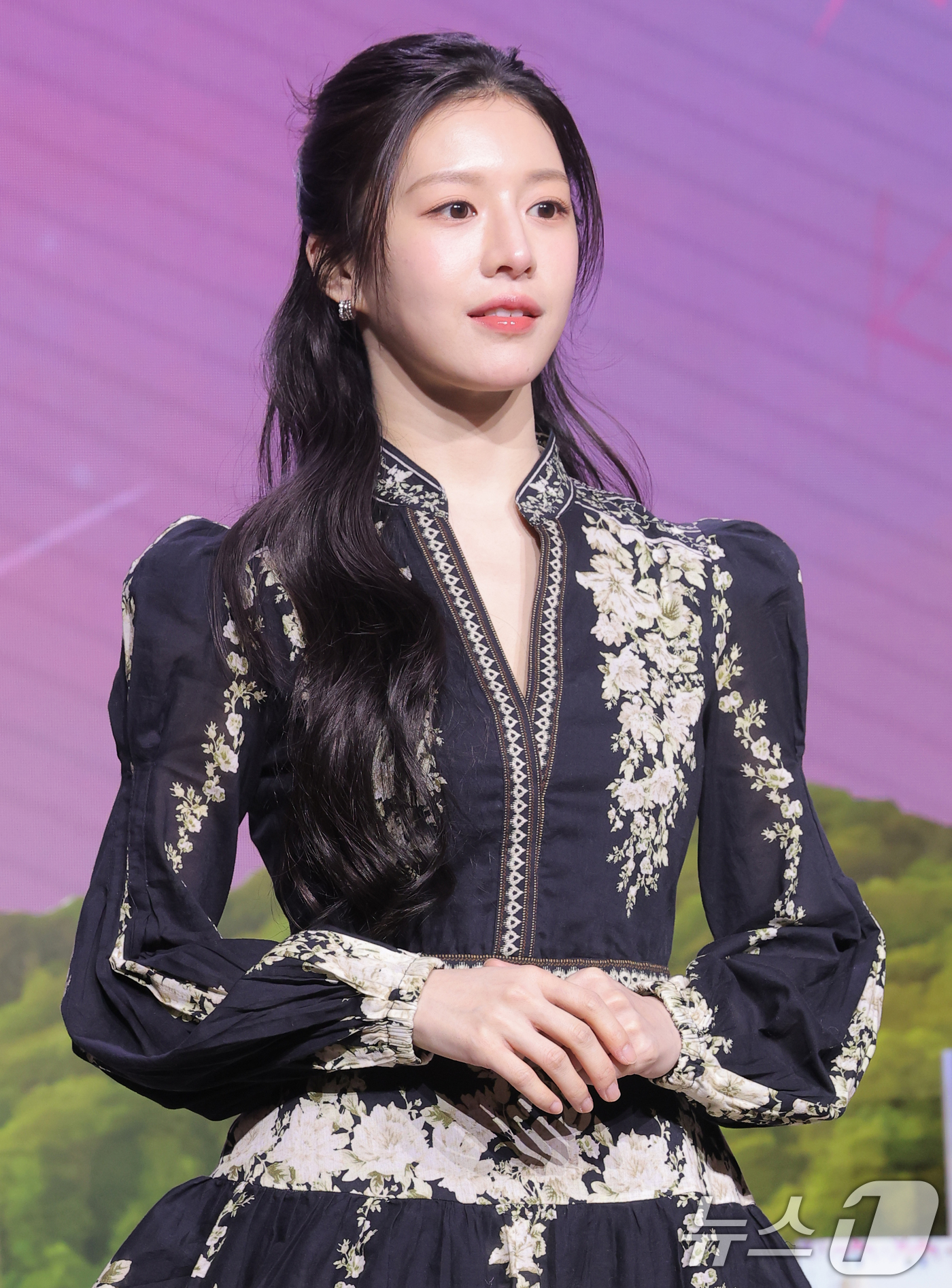 (서울=뉴스1) 권현진 기자 = 배우 고윤정이 13일 서울 강남구 조선팰리스 서울강남에서 열린 넷플릭스 시리즈 '이 사랑 통역 되나요?' 제작발표회에 참석해 포즈를 취하고 있다.' …