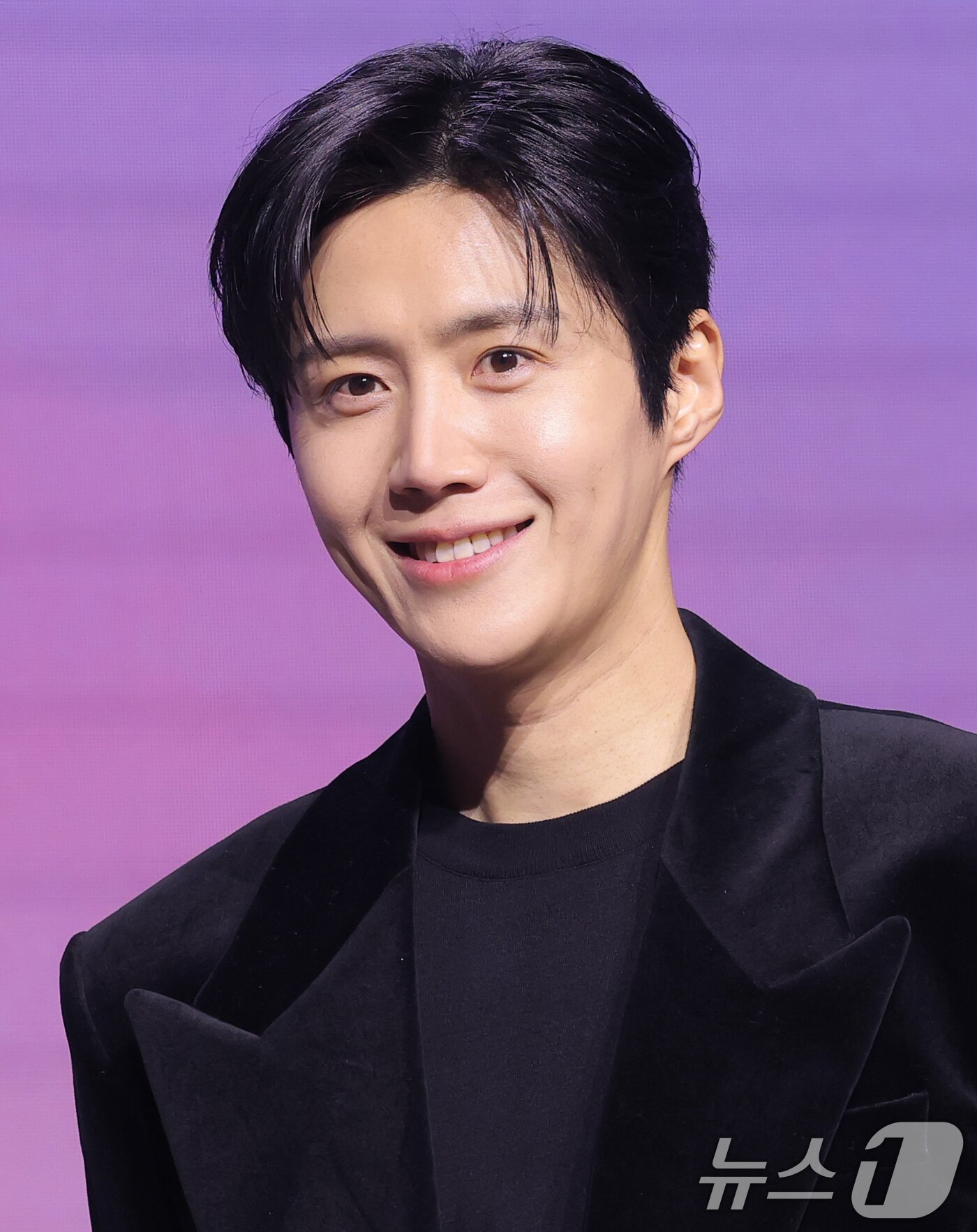 김선호, 다중언어 통역사 주호진