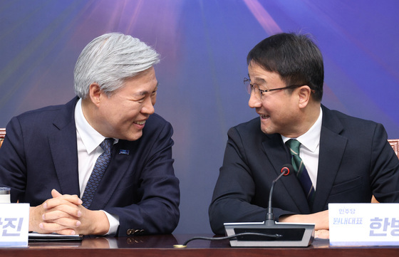 머리 맞댄 한병도·서왕진