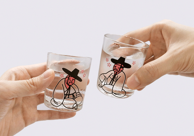 '까치호랑이'부터 '취객선비'까지…국립박물관 뮷즈 연간 매출 413억, 역대 최고