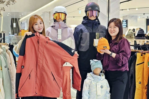 신세계 센텀시티, 스포츠웨어 브랜드 '퀵실버록시' 스키 제품 선보여