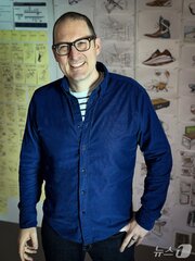 본문 이미지 - 부산 기업 비엠티와 협업한 마이클 디툴로 산업디자이너 (부산디자인진흥원 제공. 재판매 및 DB금지)