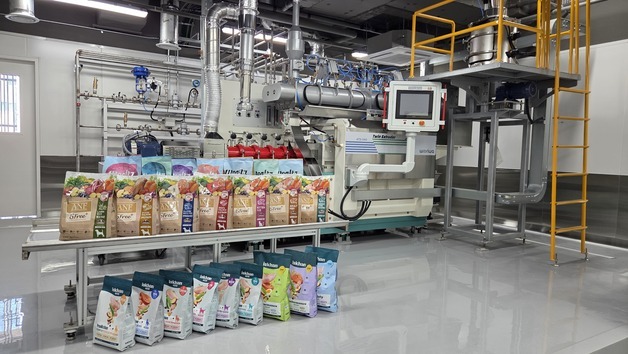 "반려동물 사료는 과학"…우리와, 국내 최대 펫푸드 연구소 개소