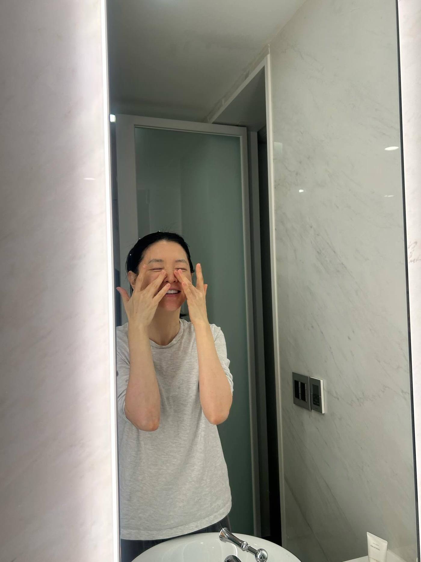 본문 이미지 - 이영애 SNS