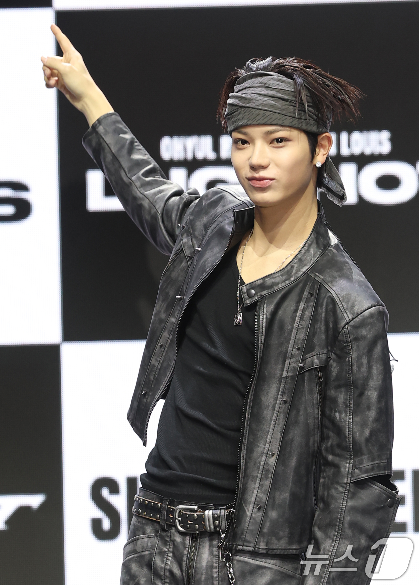 (서울=뉴스1) 권현진 기자 = 그룹 롱샷(LNGSHOT)의 오율이 13일 서울 영등포구 명화라이브홀에서 가진 데뷔 EP '샷 콜러스'(SHOT CALLERS) 발매 쇼케이스에서 …