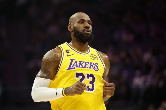 'NBA 최초 23번째 시즌' 대기록 '킹' 제임스…레이커스는 3연패