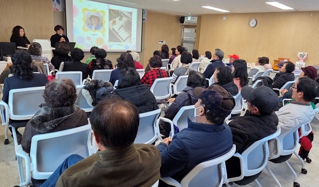 진천군, 성인문해교육 문집 출간 기념 문학전 개최