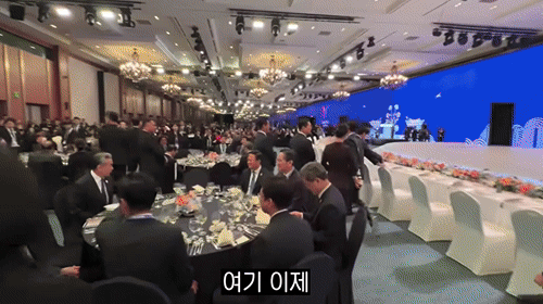 노홍철, 정의선 회장과 주먹인사 화제…옆자리엔 이재용도 있었다[영상]