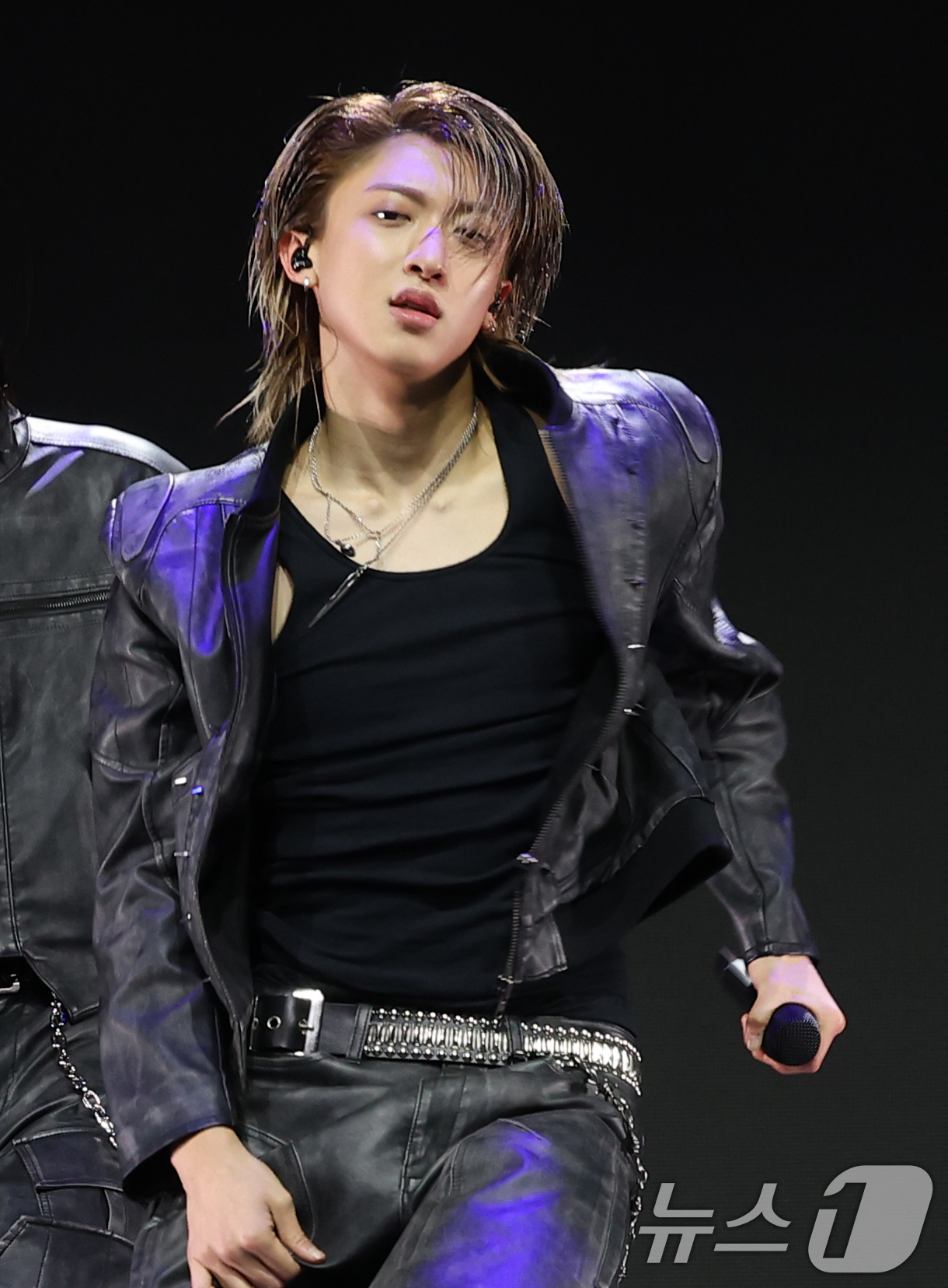 (서울=뉴스1) 권현진 기자 = 그룹 롱샷(LNGSHOT)의 우진이 13일 서울 영등포구 명화라이브홀에서 가진 데뷔 EP '샷 콜러스'(SHOT CALLERS) 발매 쇼케이스에서 …