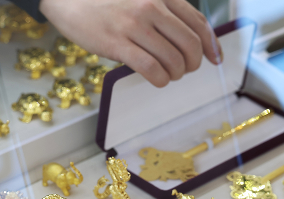 초유의 美연준의장 수사에 금값 최고치 경신