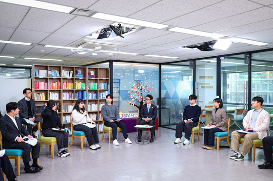 청년주거문제 토론 나선 김민석 총리