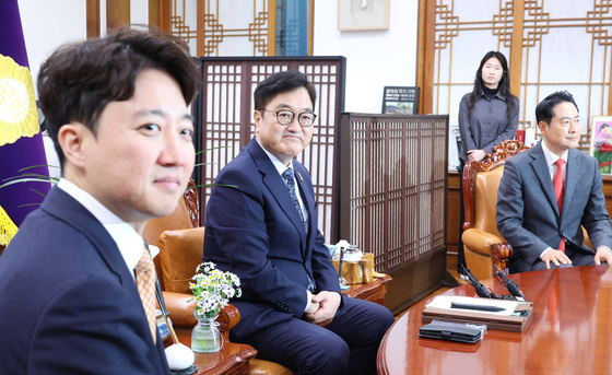 의장실 찾은 장동혁·이준석 대표