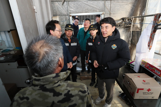 김진태 강원지사, 주거환경 취약계층 찾아 한파 대비 안전 점검