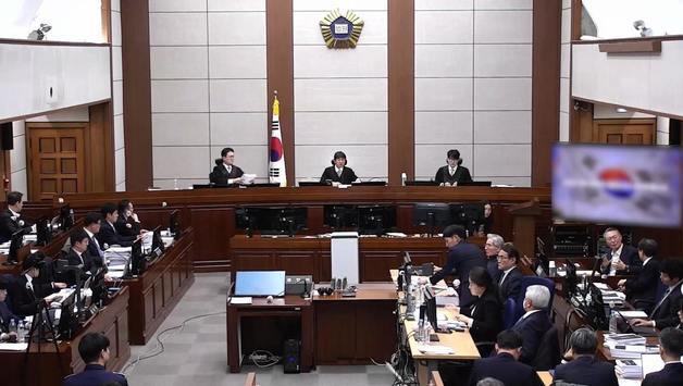 [속보] '내란 우두머리' 윤석열 결심공판 17시간 만에 종료