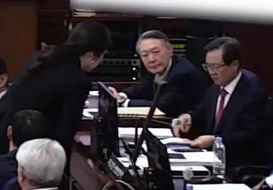 尹 내란 우두머리 재판 서증조사 약 11시간 만에 끝…곧 특검 구형