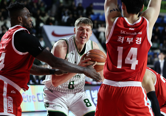 DB 엘런슨 '뚫고싶다'