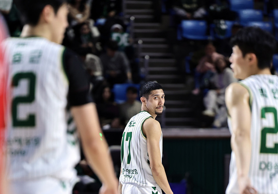 DB 알바노 '오늘 안 풀리네'