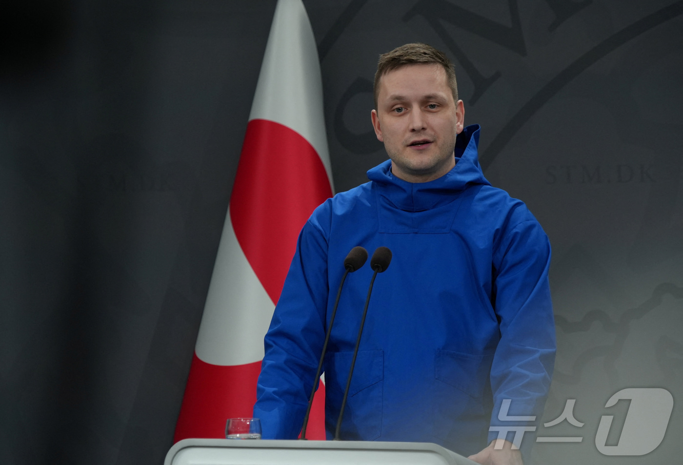 (로이터=뉴스1) 김경민 기자 = 옌스-프레데릭 닐슨 그린란드 총리는 13일(현지시간) 덴마크 코펜하겐에서 열린 공동 기자회견에 참석하고 있다. 2026.1.13ⓒ 로이터=뉴스1