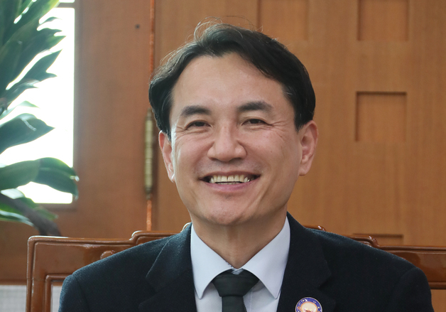 김진태 도정 "잘한다" 도민 긍정 평가 과반 넘어