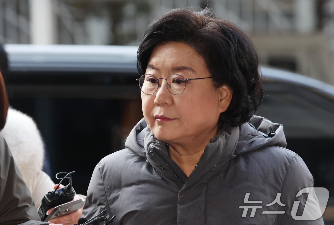 (서울=뉴스1) 김명섭 기자 = 이혜훈 기획예산처 장관 후보자가 14일 오전 서울 중구 예금보험공사에 마련된 인사청문회 준비 사무실로 출근하고 있다. 2026.1.14/뉴스1