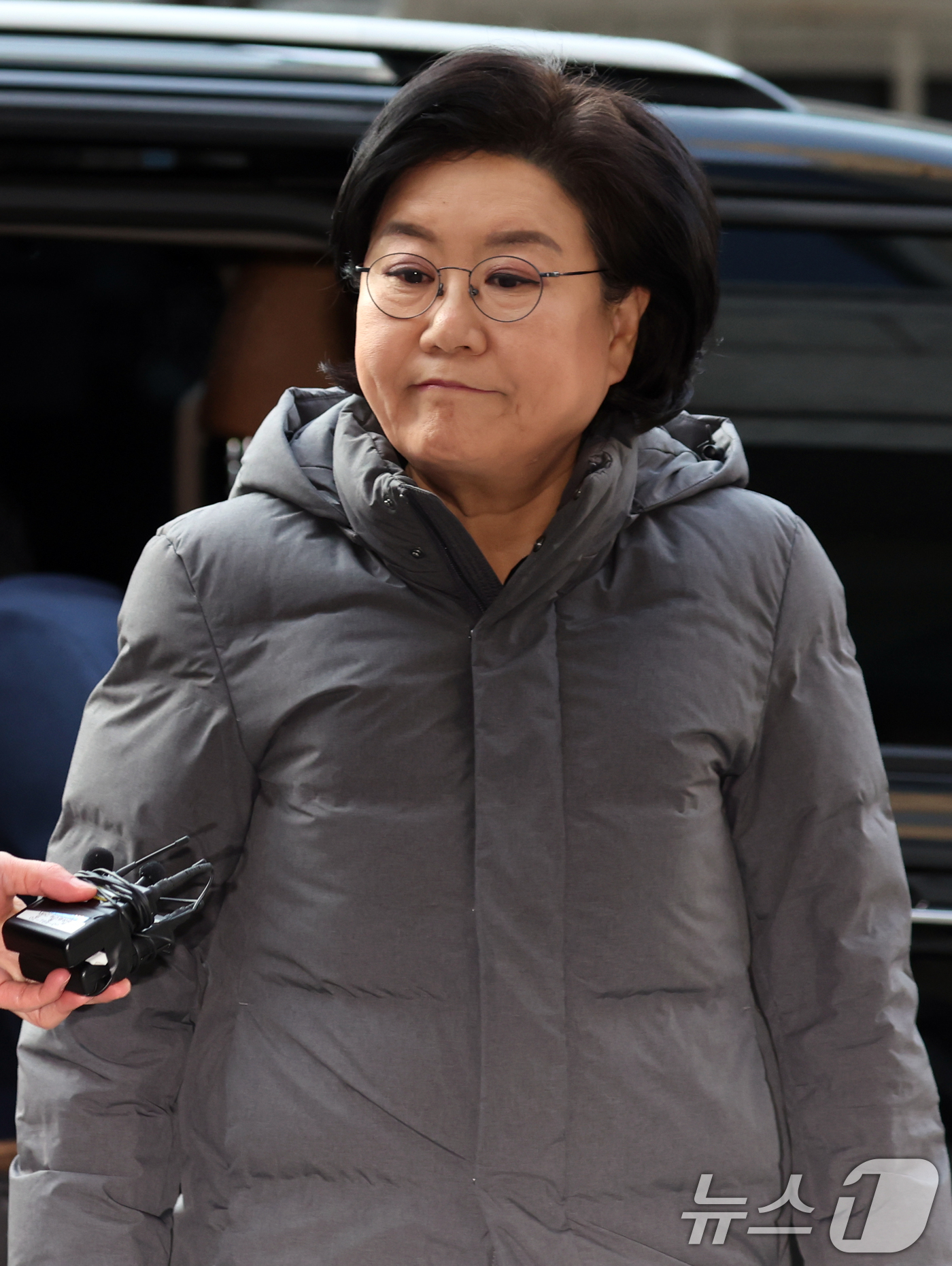 (서울=뉴스1) 김명섭 기자 = 이혜훈 기획예산처 장관 후보자가 14일 오전 서울 중구 예금보험공사에 마련된 인사청문회 준비 사무실로 출근하고 있다. 2026.1.14/뉴스1