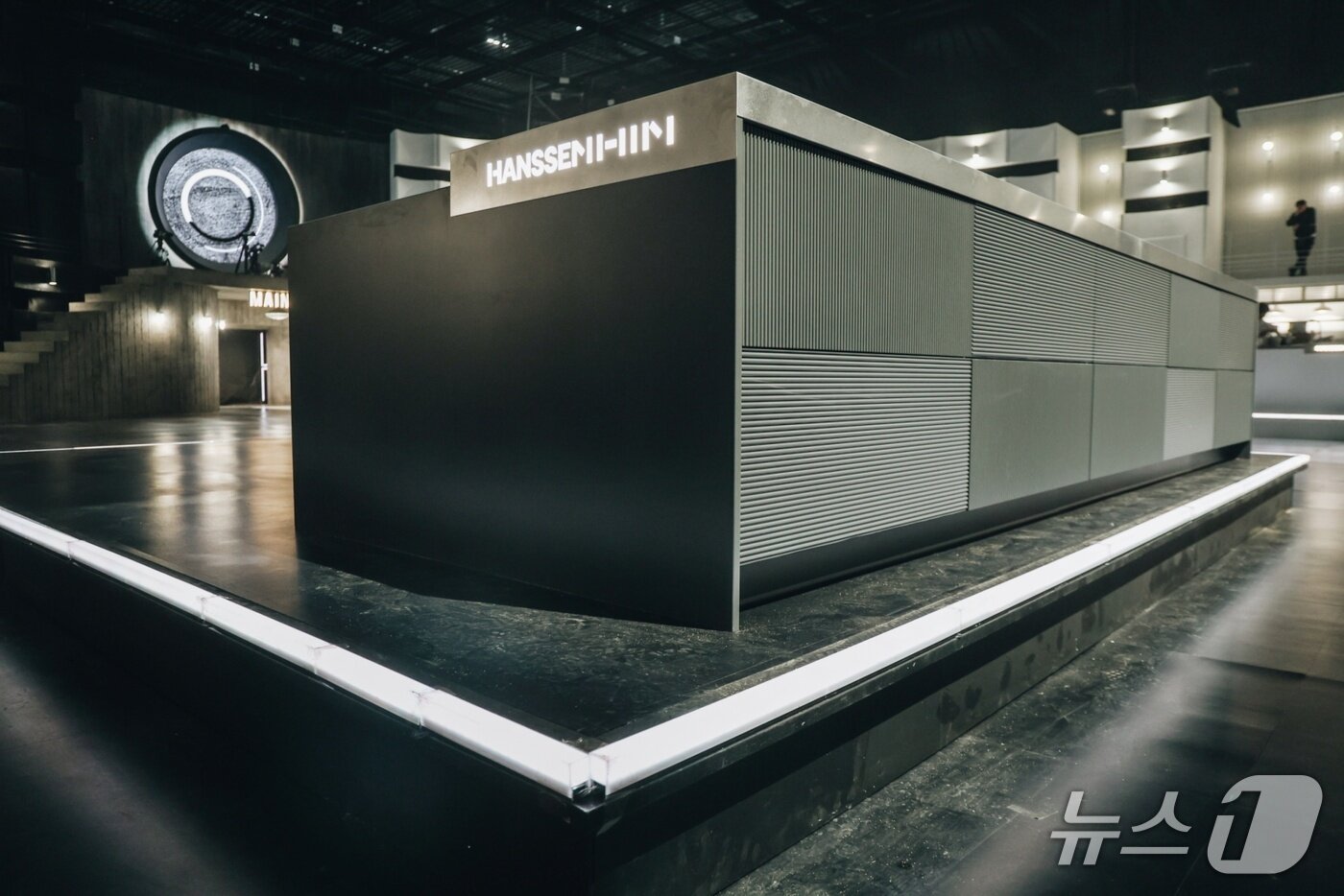 본문 이미지 - 흑백요리사2에서 선보인 한샘 '유로900 테이트 아일랜드' (한샘 제공)