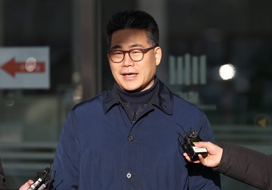 검찰, '백해룡 경정 고소' 인천 세관원 3명 소환 조사