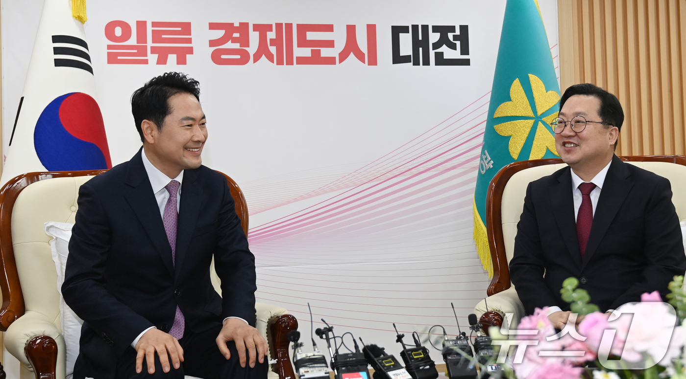 (대전=뉴스1) 김기태 기자 = 장동혁 국민의힘 대표가 14일 오전 대전시청에서 이장우 시장과 대전충남 행정통합 관련 정책협의에서 발언하고 있다.  2026.1.14/뉴스1