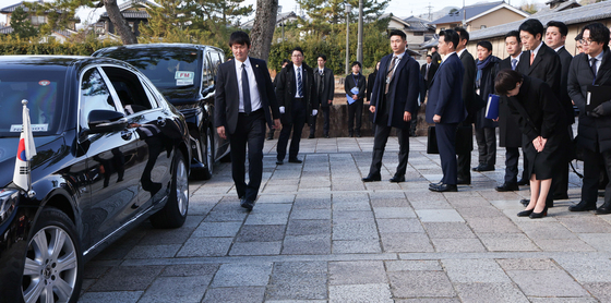 친교 행사 마친 한일 정상