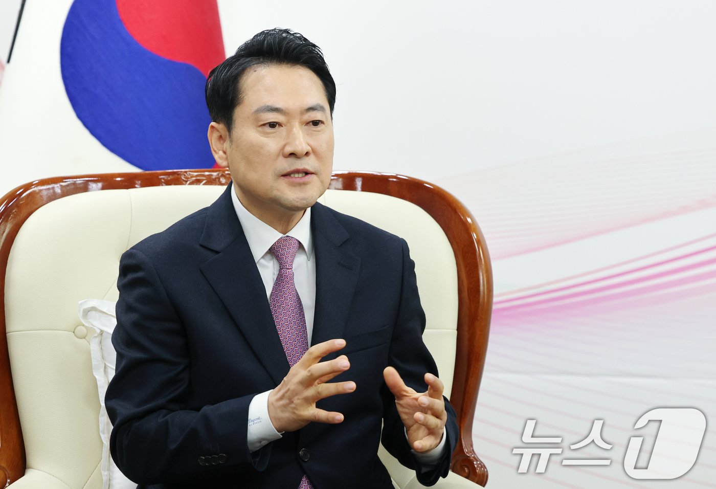 (대전=뉴스1) 김기태 기자 = 장동혁 국민의힘 대표가 14일 오전 대전시청에서 이장우 시장과 대전충남 행정통합 관련 정책협의에서 발언하고 있다.  2026.1.14/뉴스1