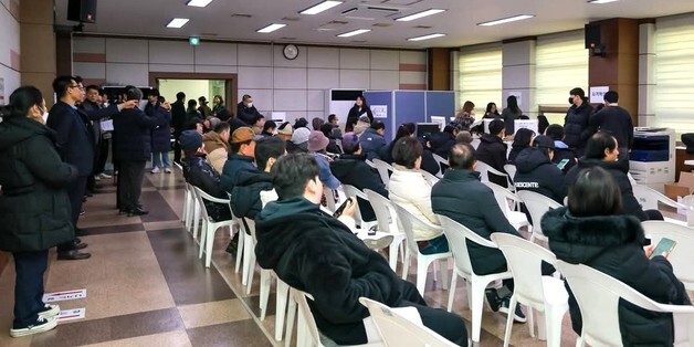 "위장전입 내몰릴라"…옥천 기본소득 신청 망설이는 공무원들